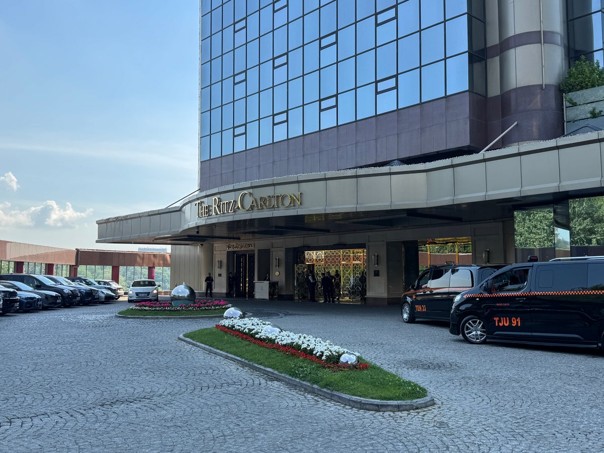Ritz Carlton Istanbul valet entrance
