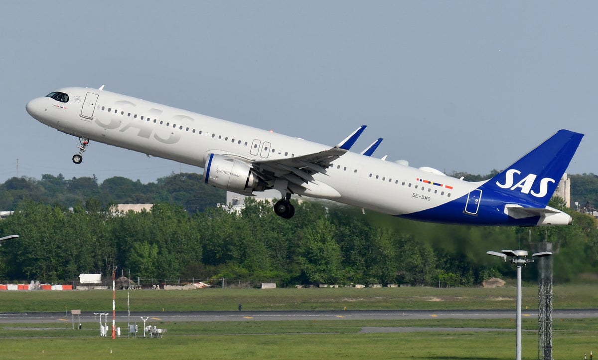SAS A321neo takeoff JFK