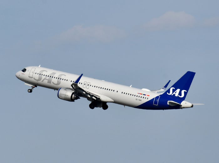 Air France and KLM Plan To Acquire Majority Stake in SAS, Merge It Into Air France-KLM Group