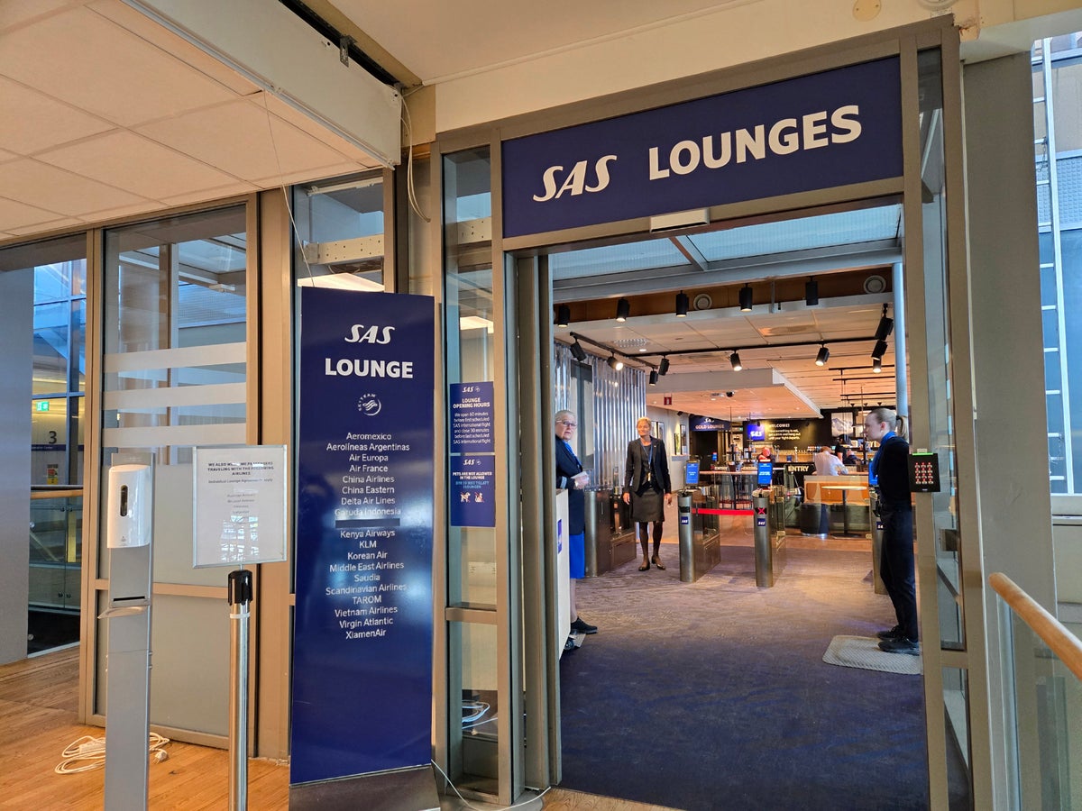 10 Reasons To Fly Scandinavian Airlines (SAS) Premium Economy 10 Reasons To Fly Scandinavian Airlines (SAS) Premium Economy
