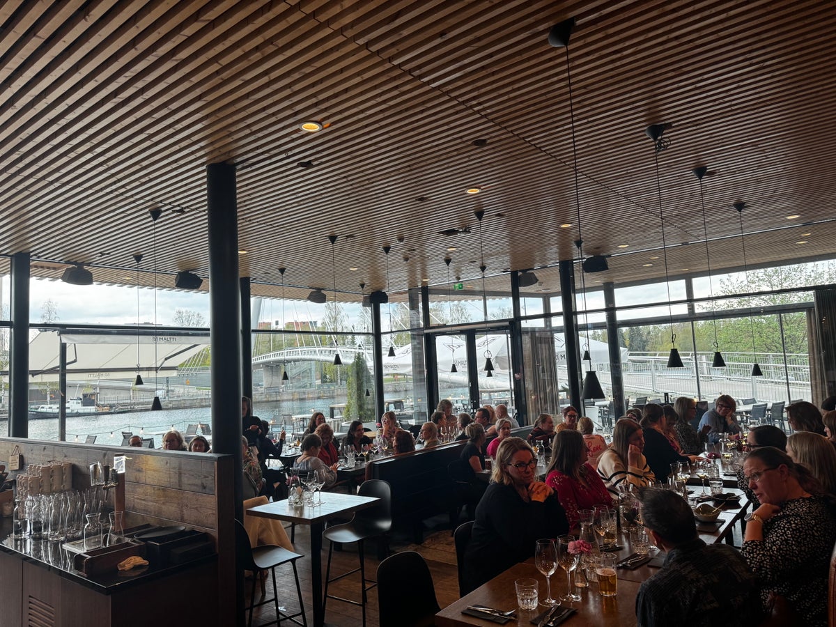 Sauna Restaurant Kuuma dining room