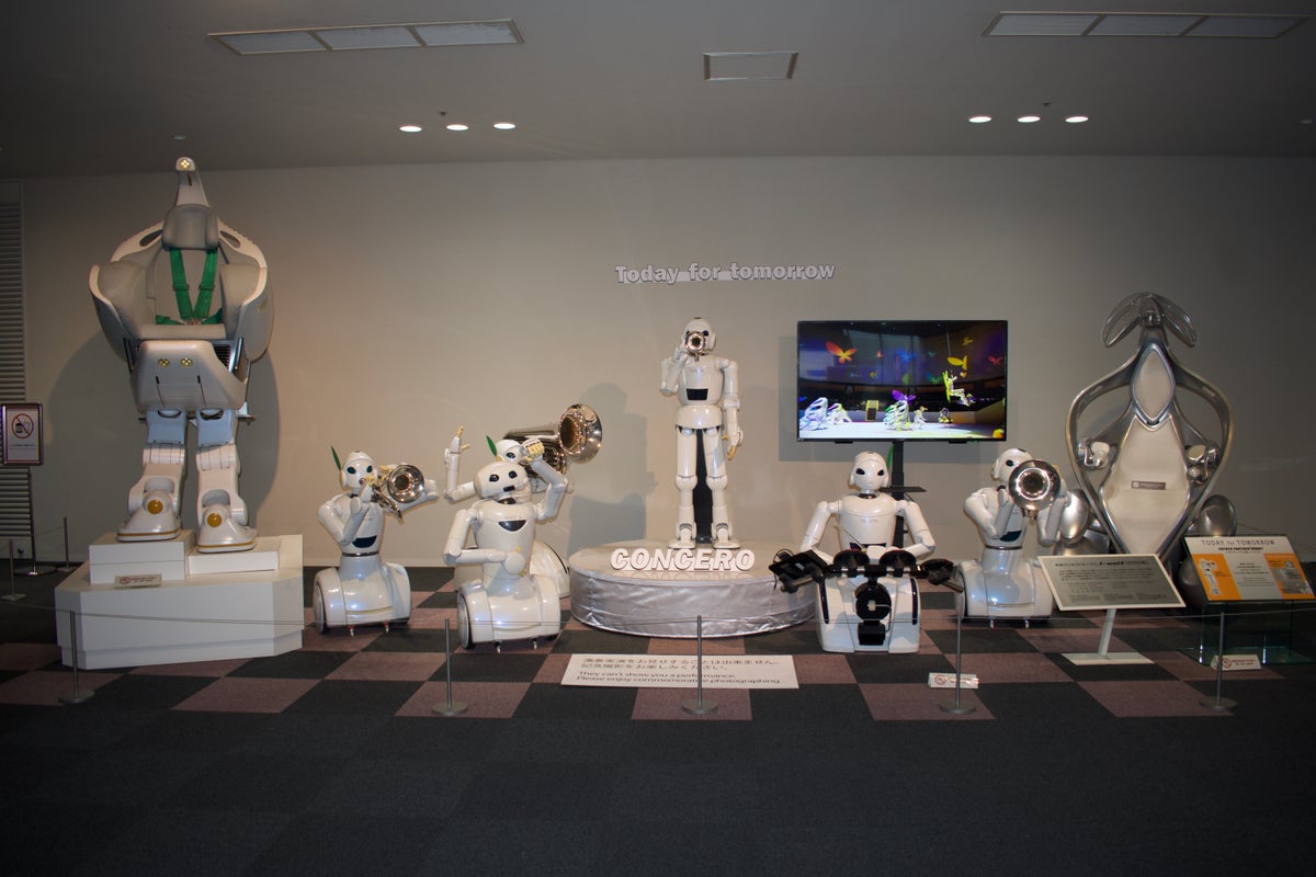 Toyota Museum robots