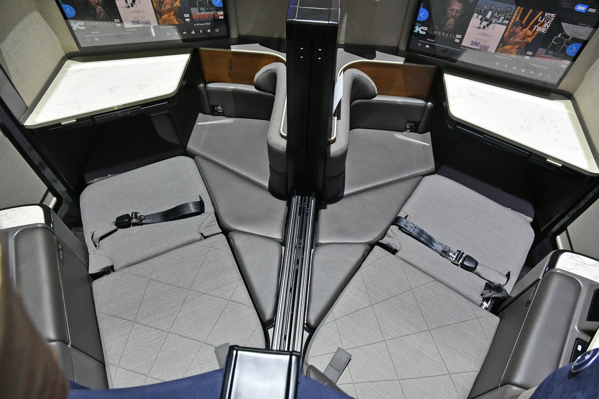 United New Polaris Center Studios Beds