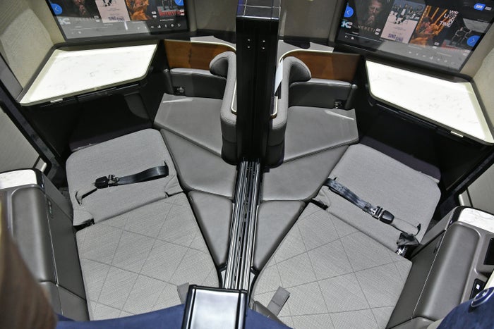 United New Polaris Center Studios Beds