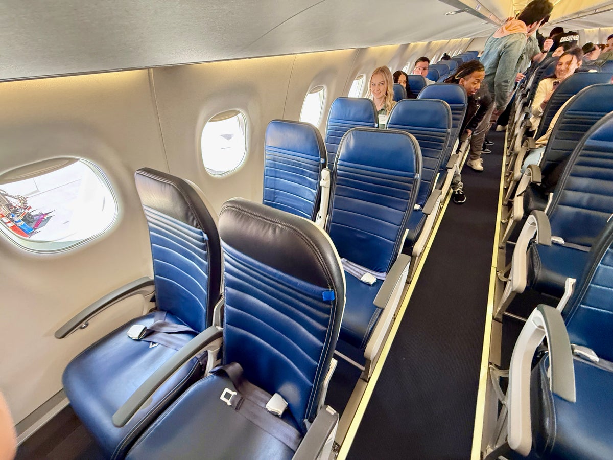 UnitedEmbraer175EconomySeats
