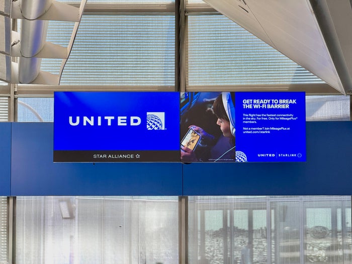 United Will Debut Starlink Wi-Fi on Flights Next Week, and I Got To Test It Out Early