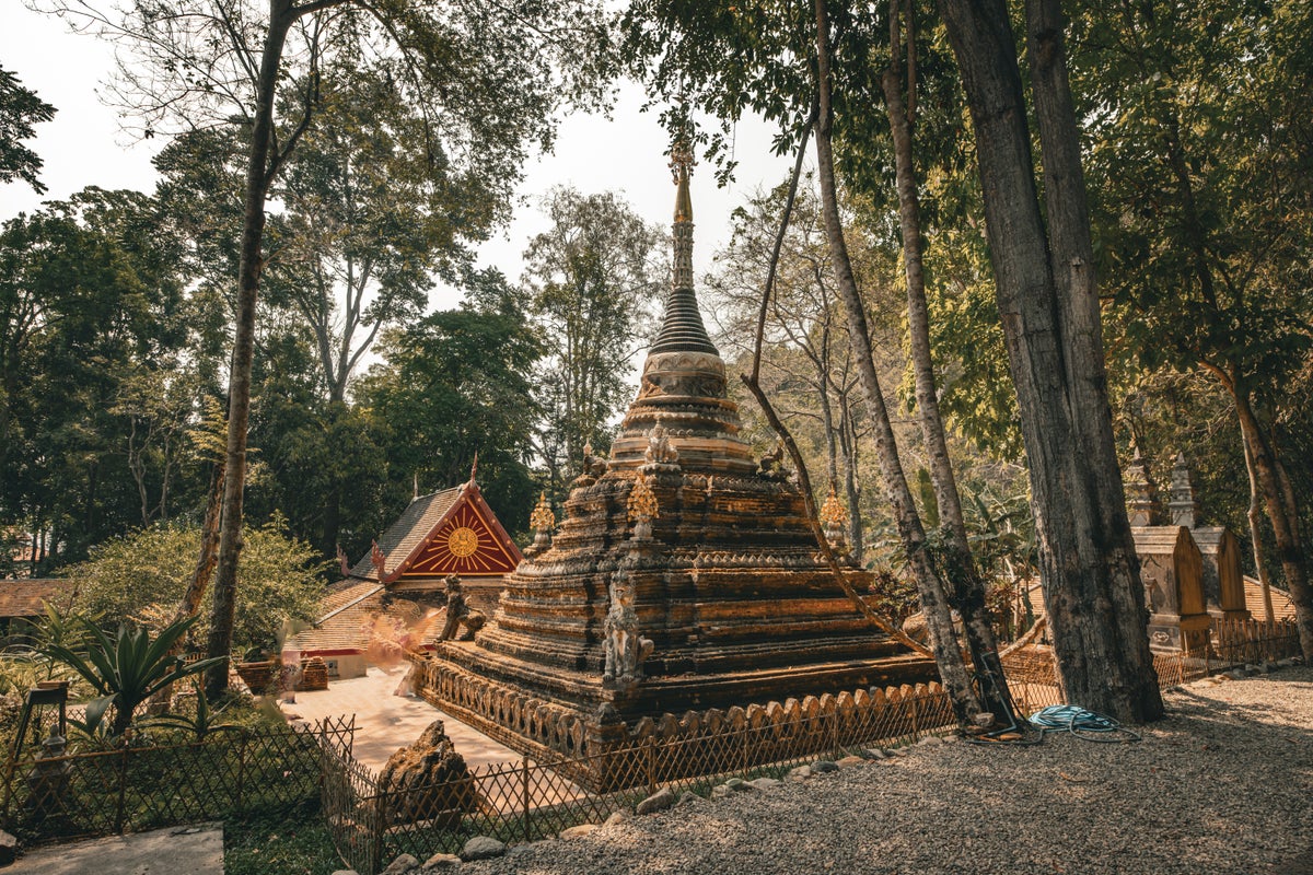 Wat Pha Lat pagoda