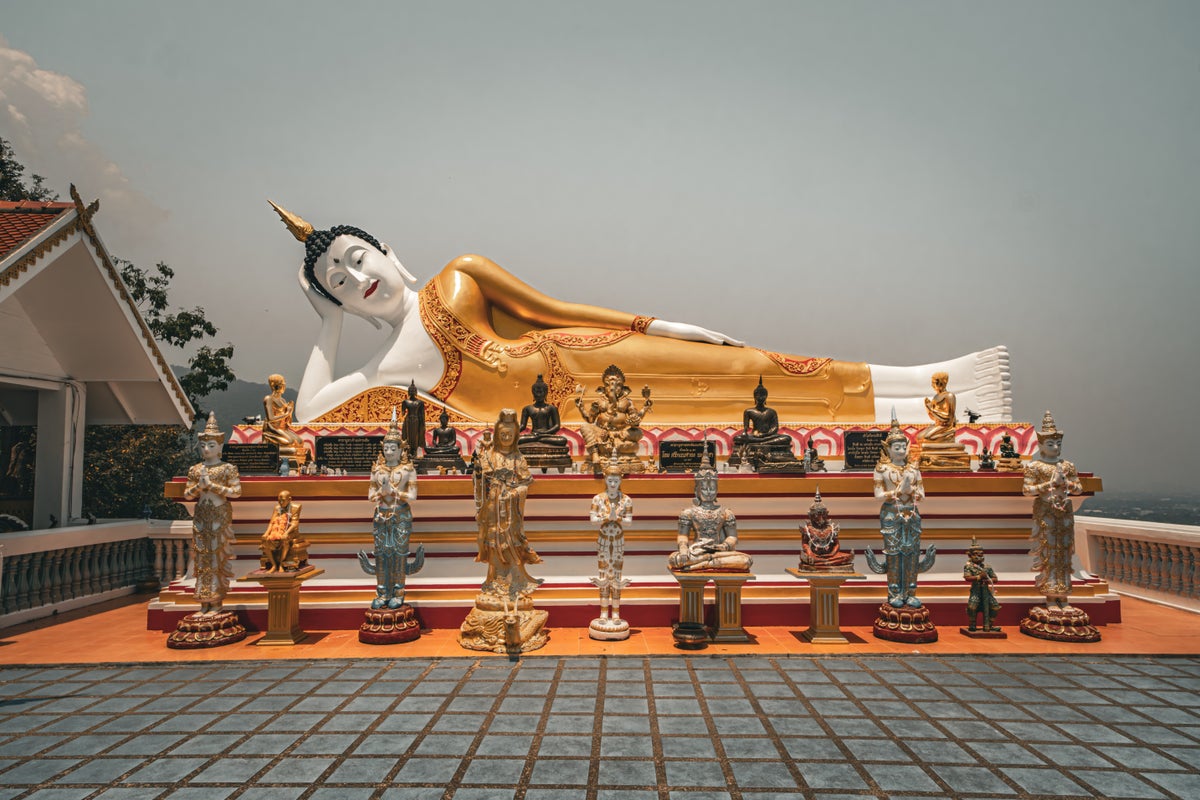 Wat Phrathat Doi Kham reclining Buddha