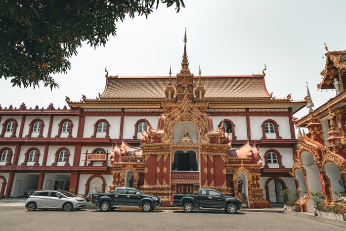 Wat Saen Muang Ma Luang side