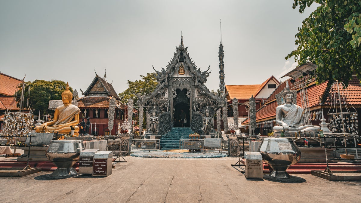 Wat Sri Suphan exterior