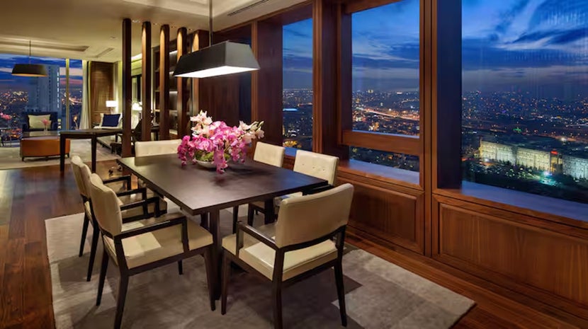 Hilton Bomonti Apartment Dining Room