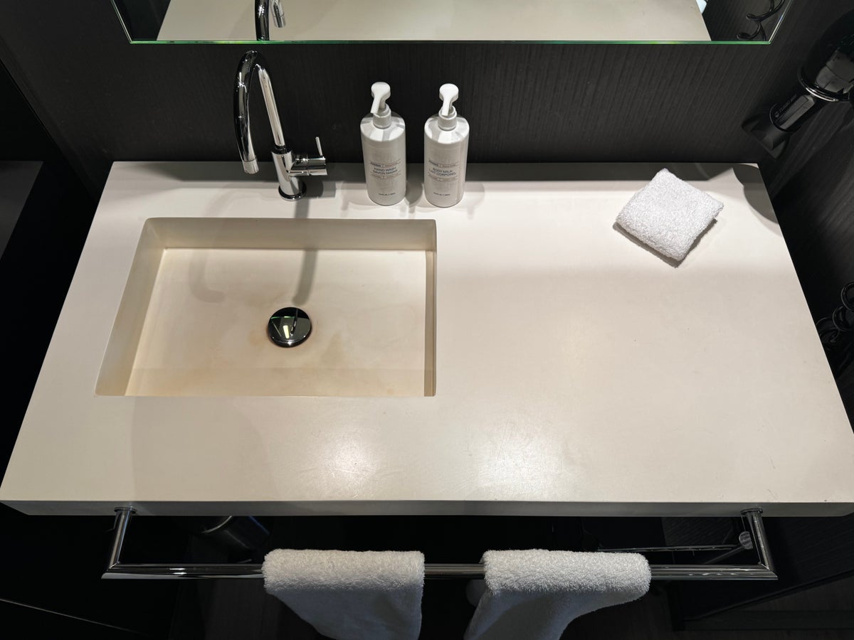 AC Hotel Murcia bathroom sink
