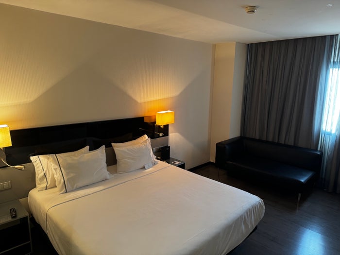 AC Hotel Murcia bedroom