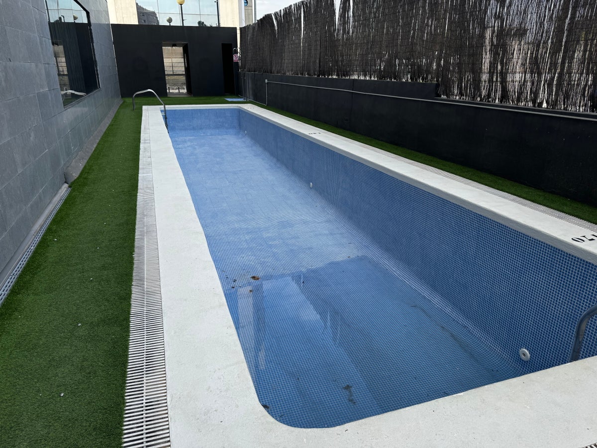 AC Hotel Murcia pool