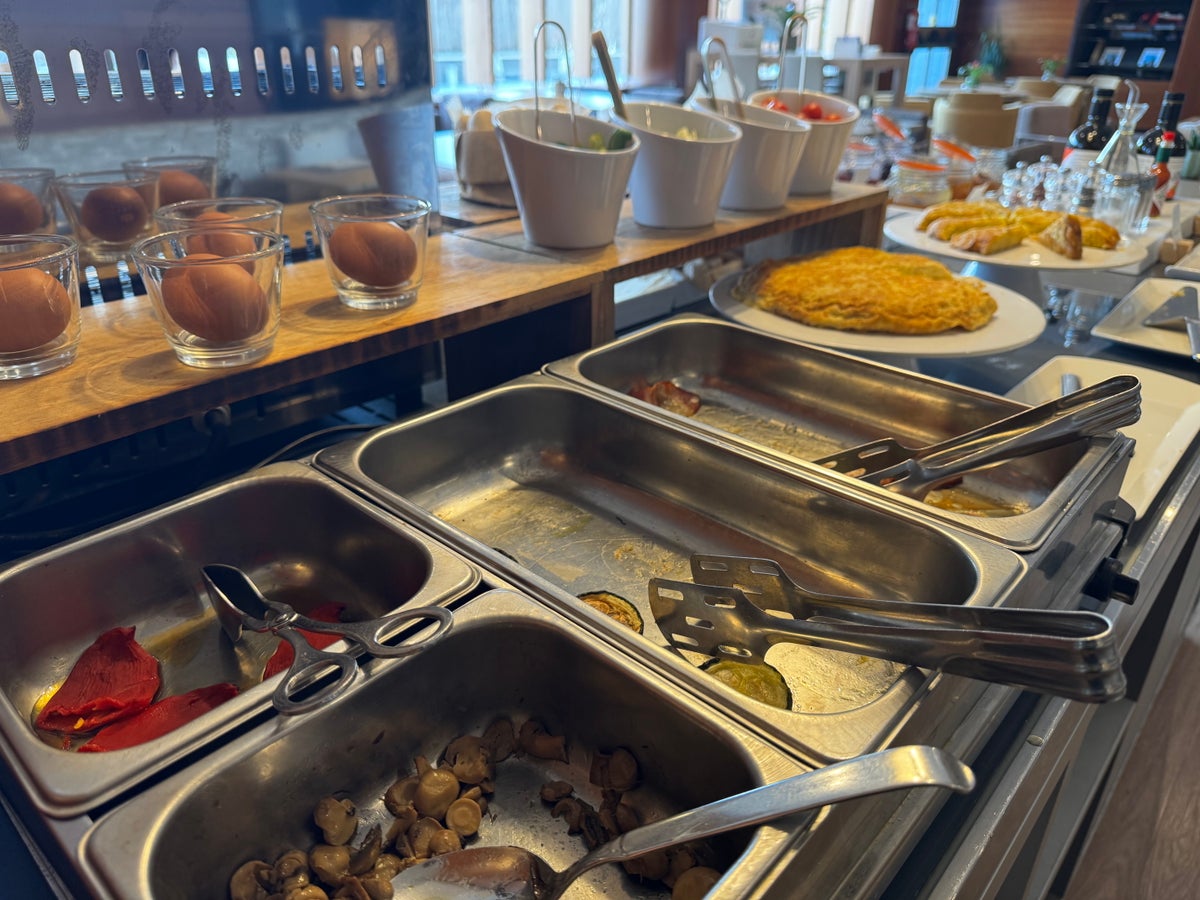 AC Hotel Murcia restaurant buffet