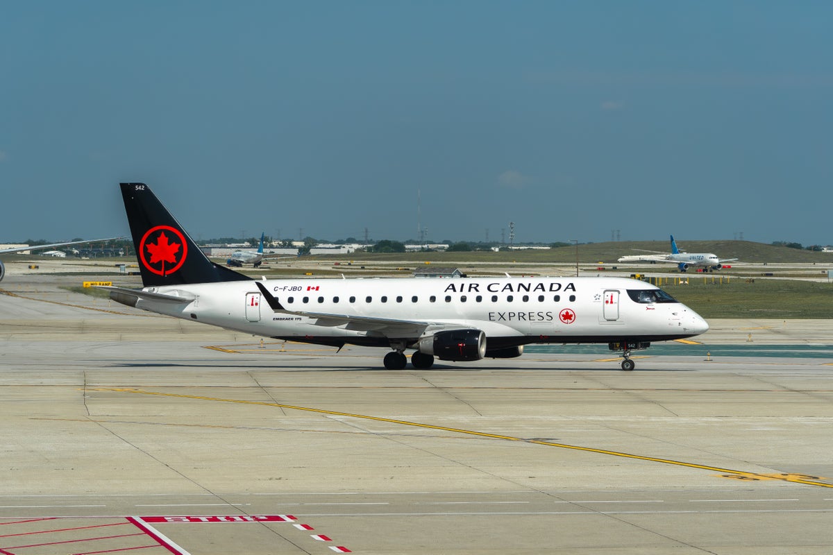 Air Canada Express E175 ORD