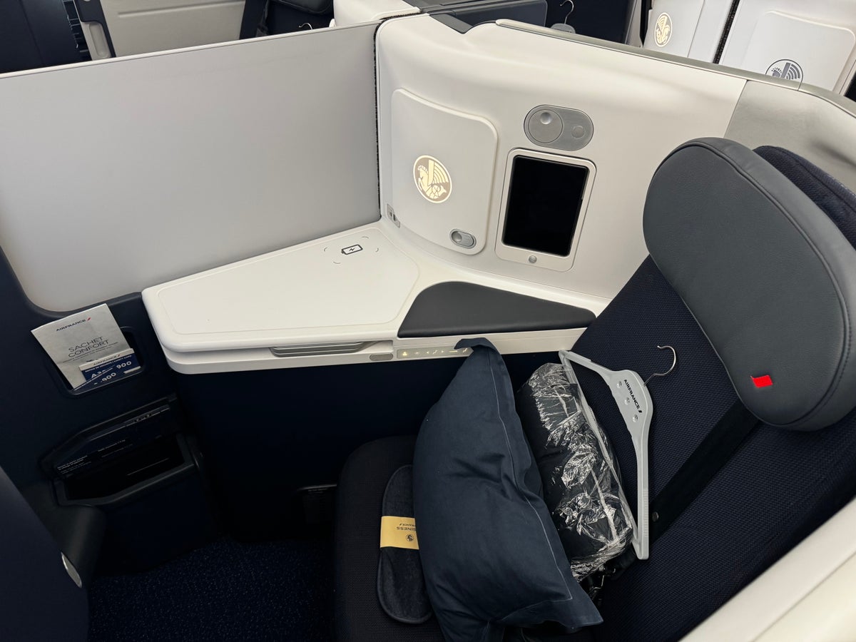 Air France A350 900 business seat