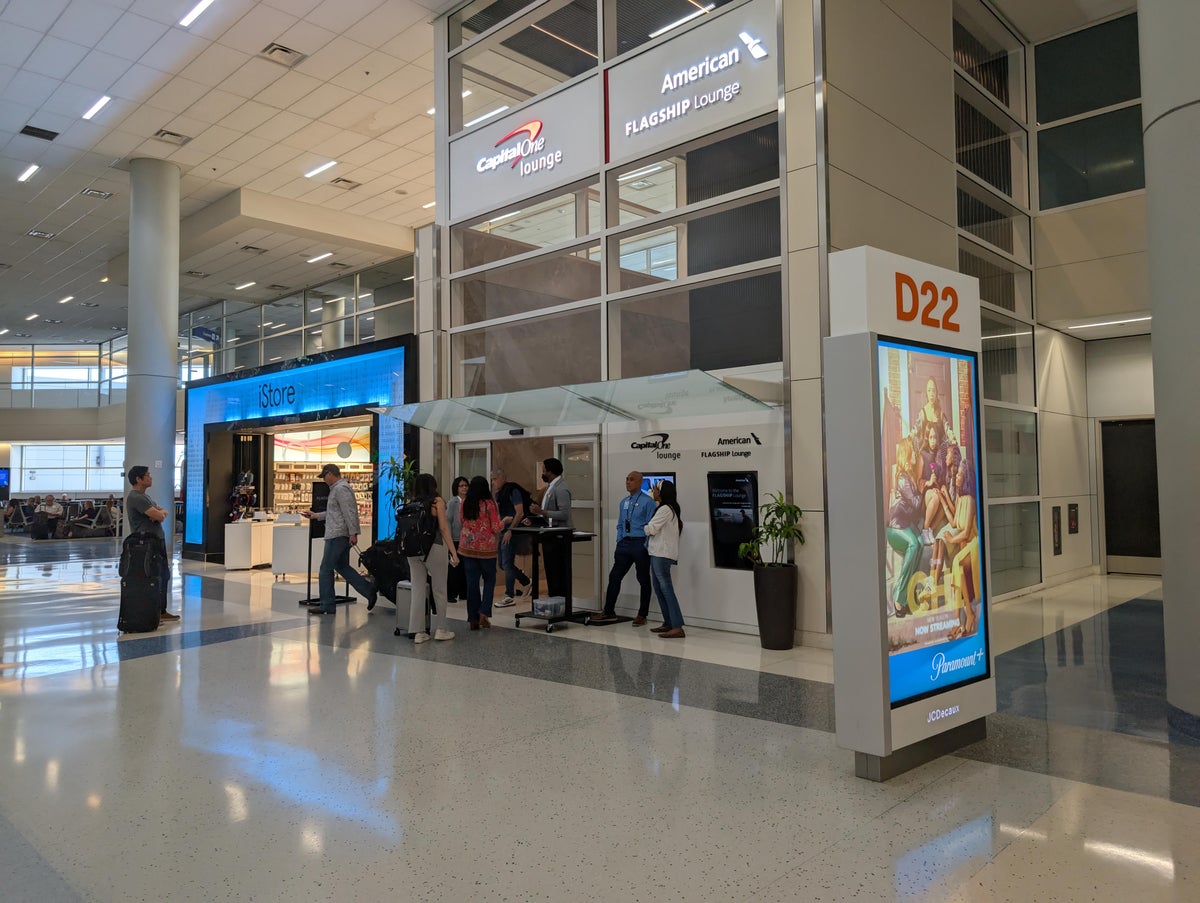 American Airlines Flagship Lounge DFW Terminal D entrance