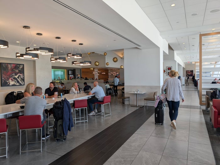 American Airlines Flagship Lounge DFW long bar American Airlines Flagship Lounge DFW long bar