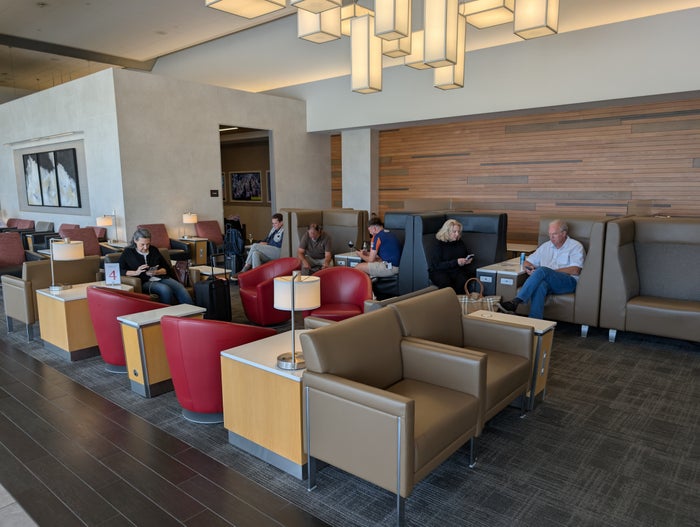 American Airlines Flagship Lounge DFW quiet seating American Airlines Flagship Lounge DFW quiet seating