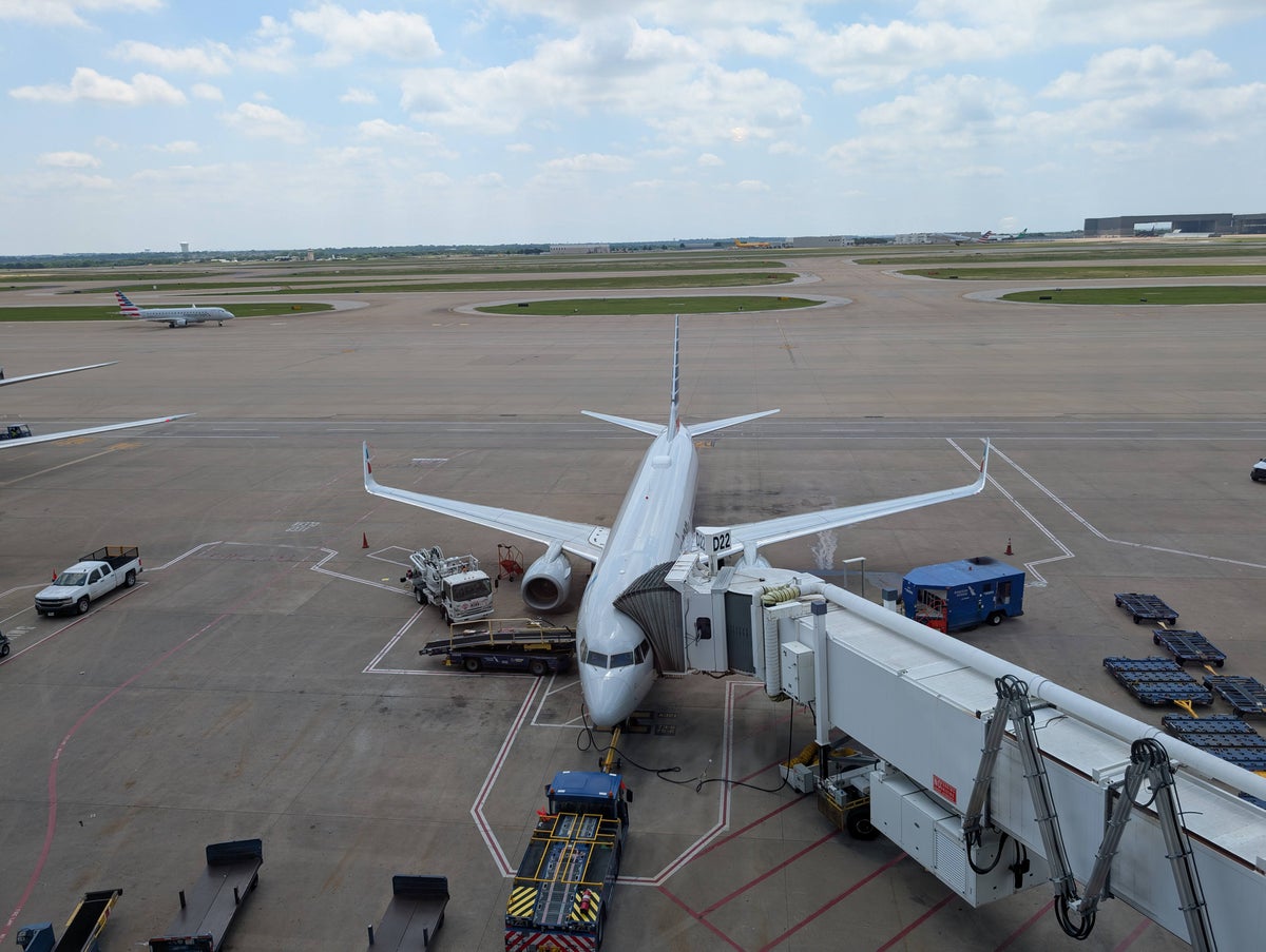 American Airlines Flagship Lounge DFW window view
