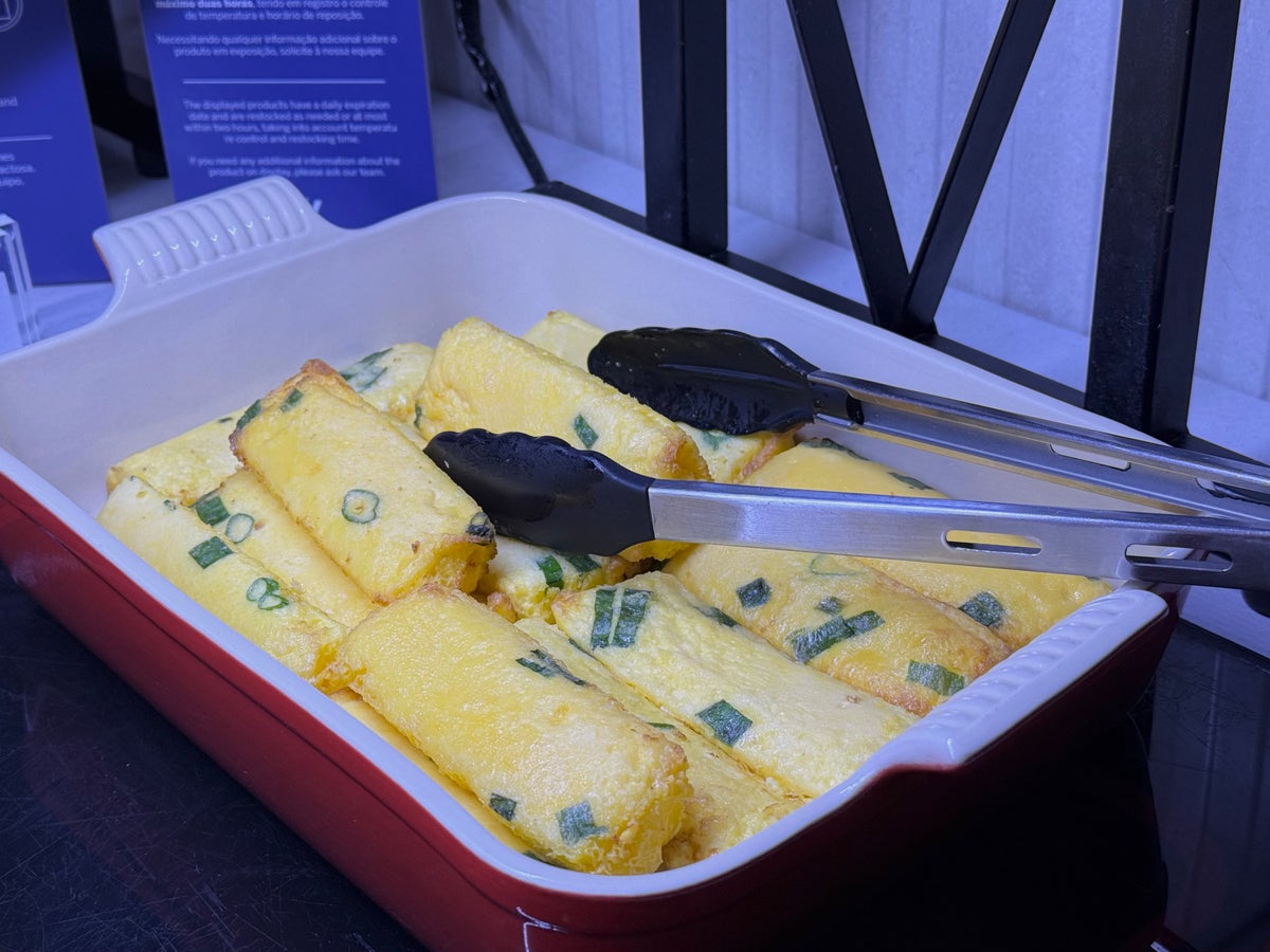 Amex Centurion Lounge Sao Paulo FnB omelette