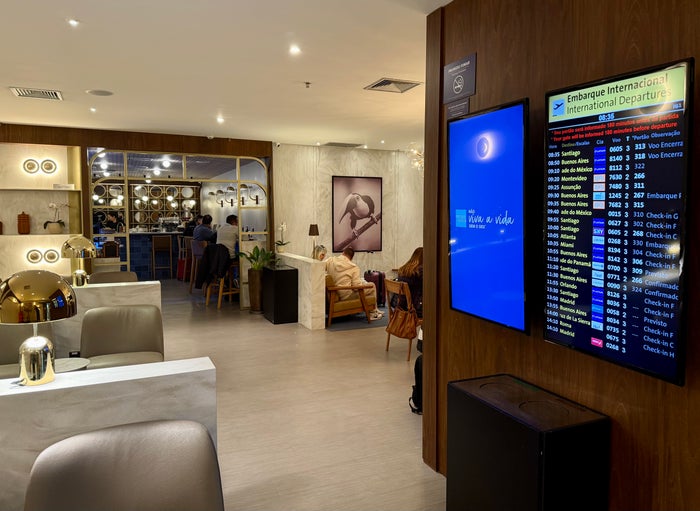 Amex Centurion Lounge Sao Paulo departure board Amex Centurion Lounge Sao Paulo departure board