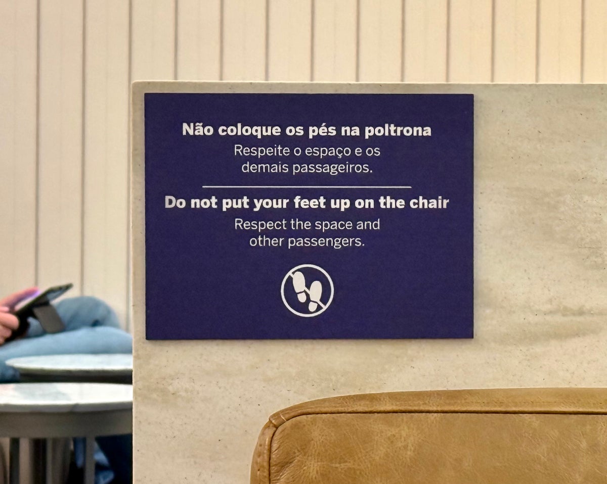 Amex Centurion Lounge Sao Paulo feet sign