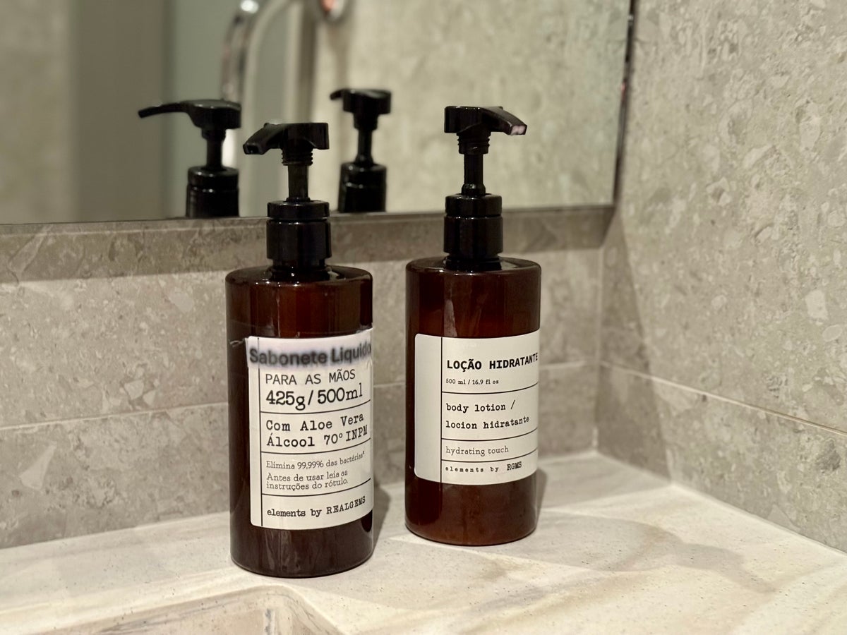 Amex Centurion Lounge Sao Paulo restroom amenities