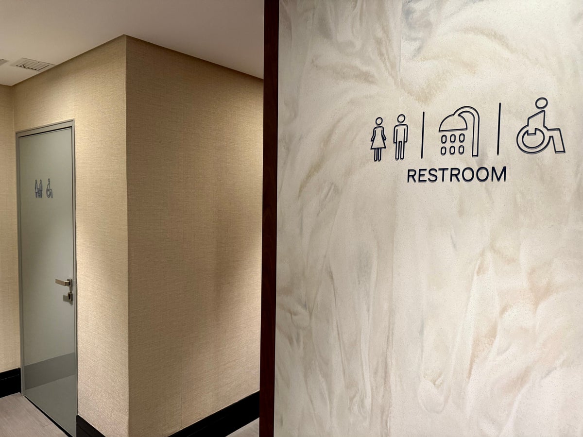 Amex Centurion Lounge Sao Paulo restroom and shower