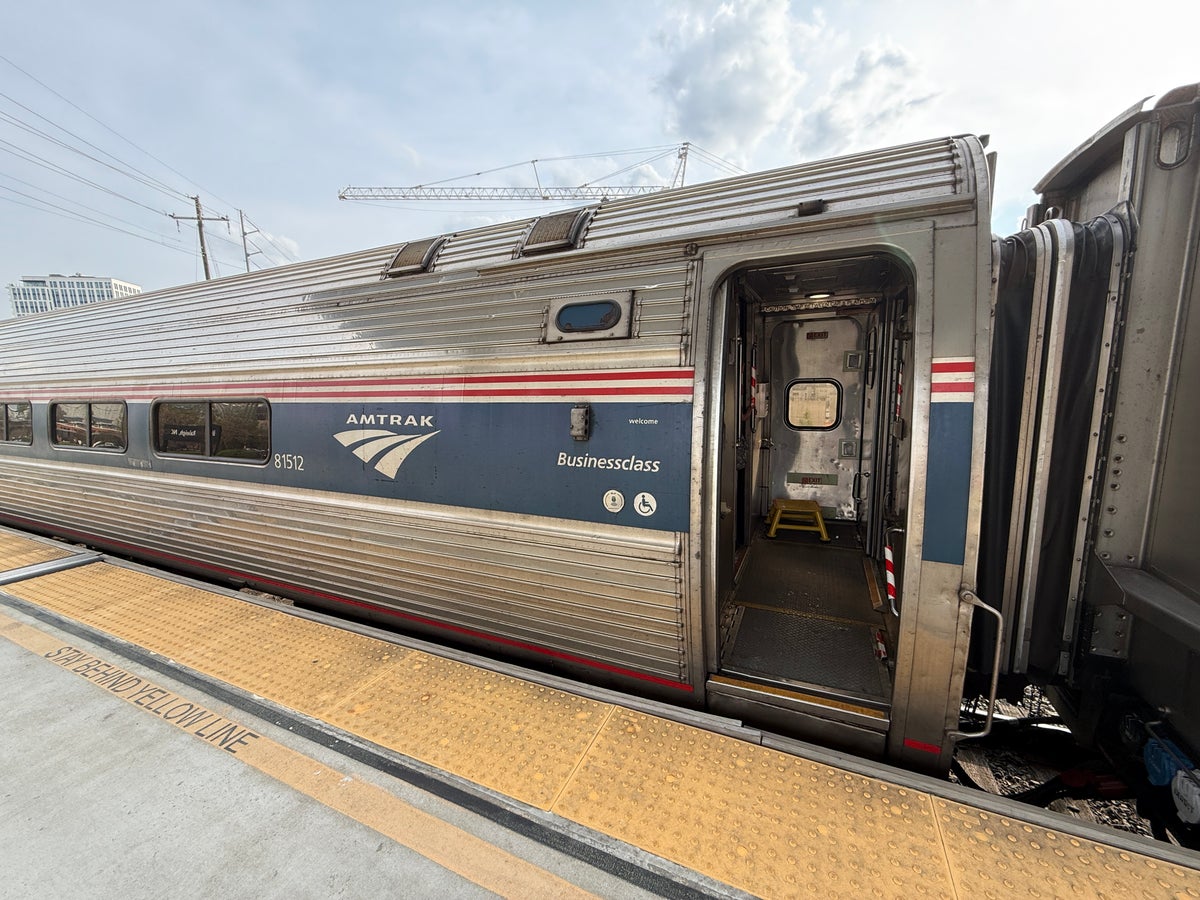 Amtrak Northeast Regional Business Class. Car Entry