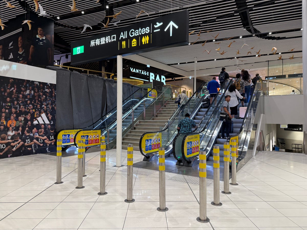 Auckland All Gates Sign