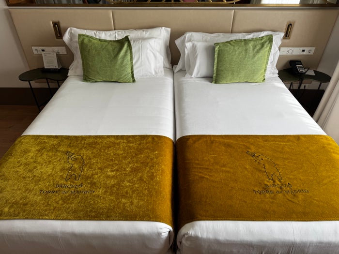 Barcelo Torre de Madrid bed