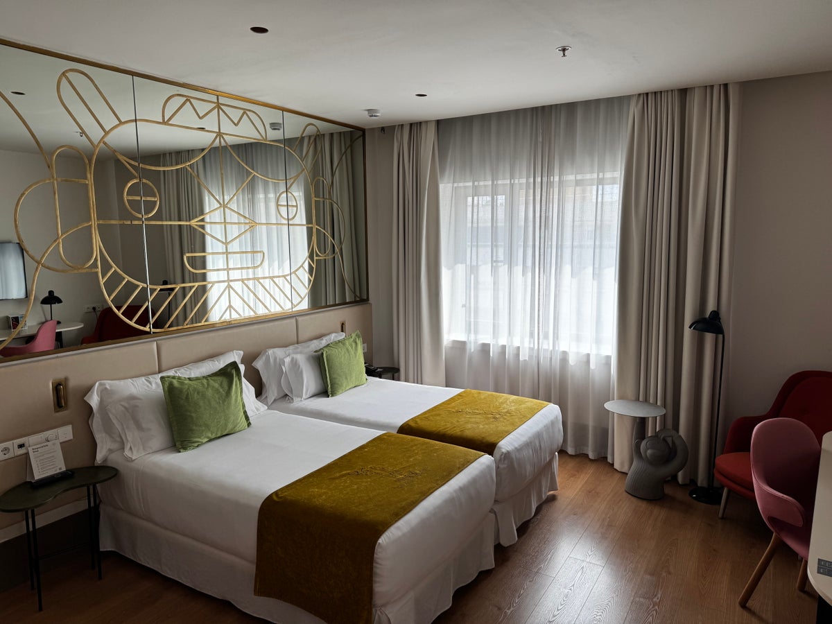 Barcelo Torre de Madrid bedroom