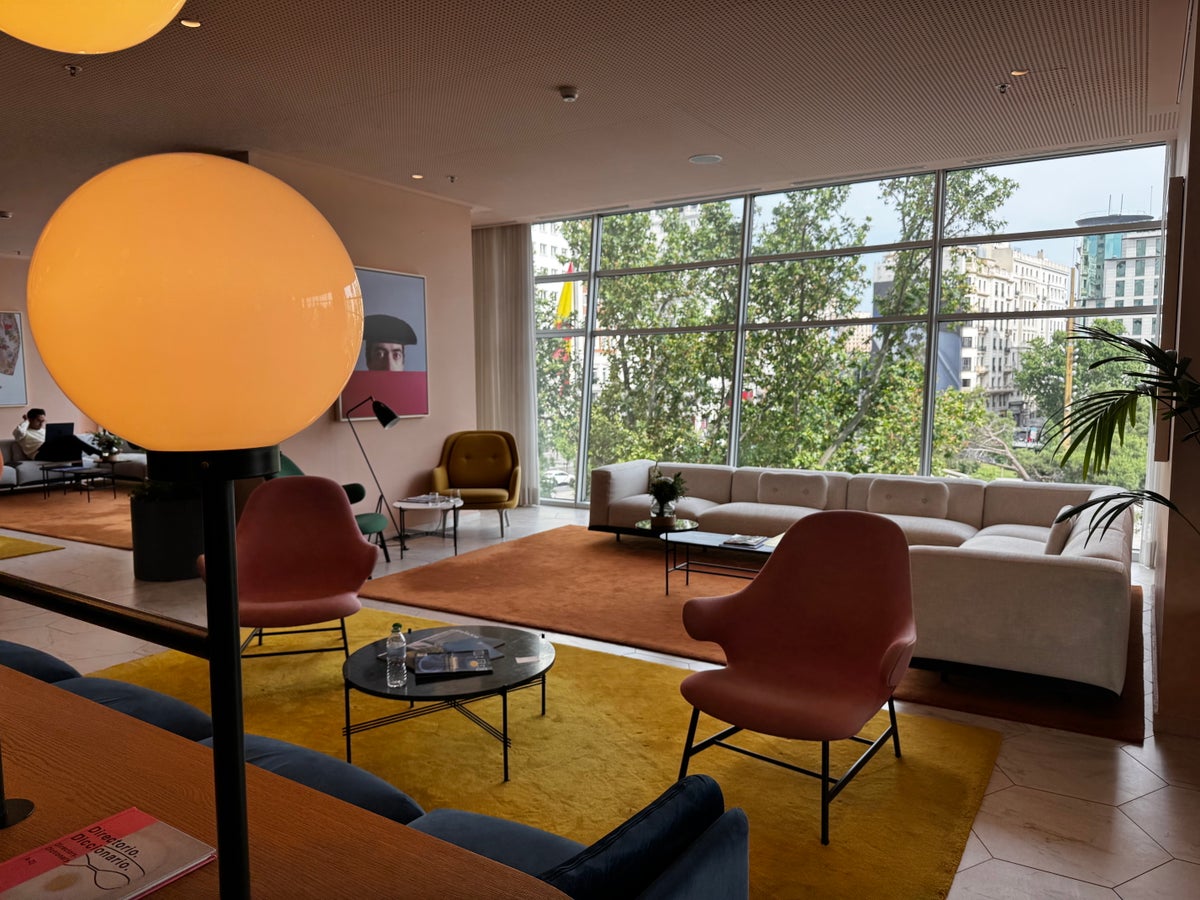 Barcelo Torre de Madrid lobby seating