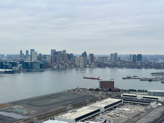 How To Get Between New York and Boston: Flying, Driving, or Taking the Train 