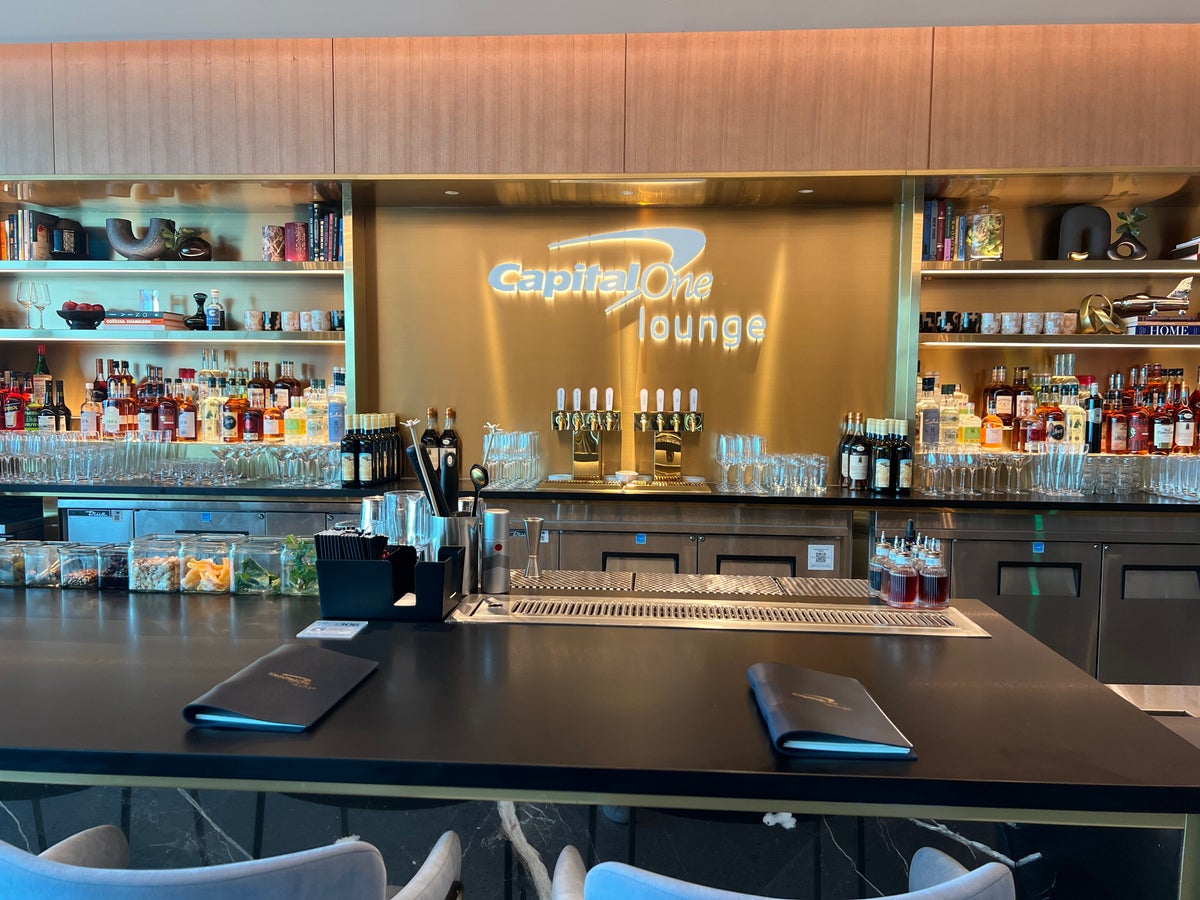 Capital One lounge JFK bar closeup