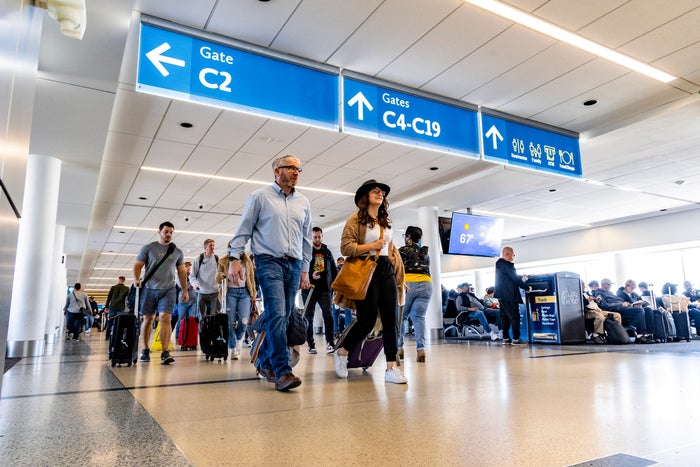 How To Get Between Concourses at Charlotte Douglas International Airport [CLT]