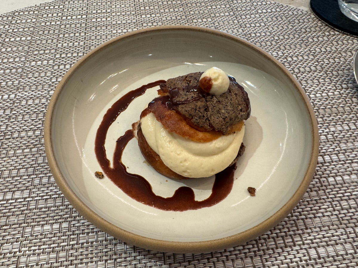 Delta One Lounge Dessert