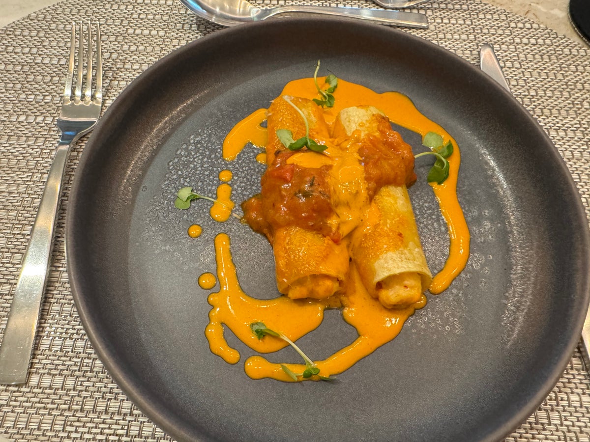 Delta One Lounge SEA Crab