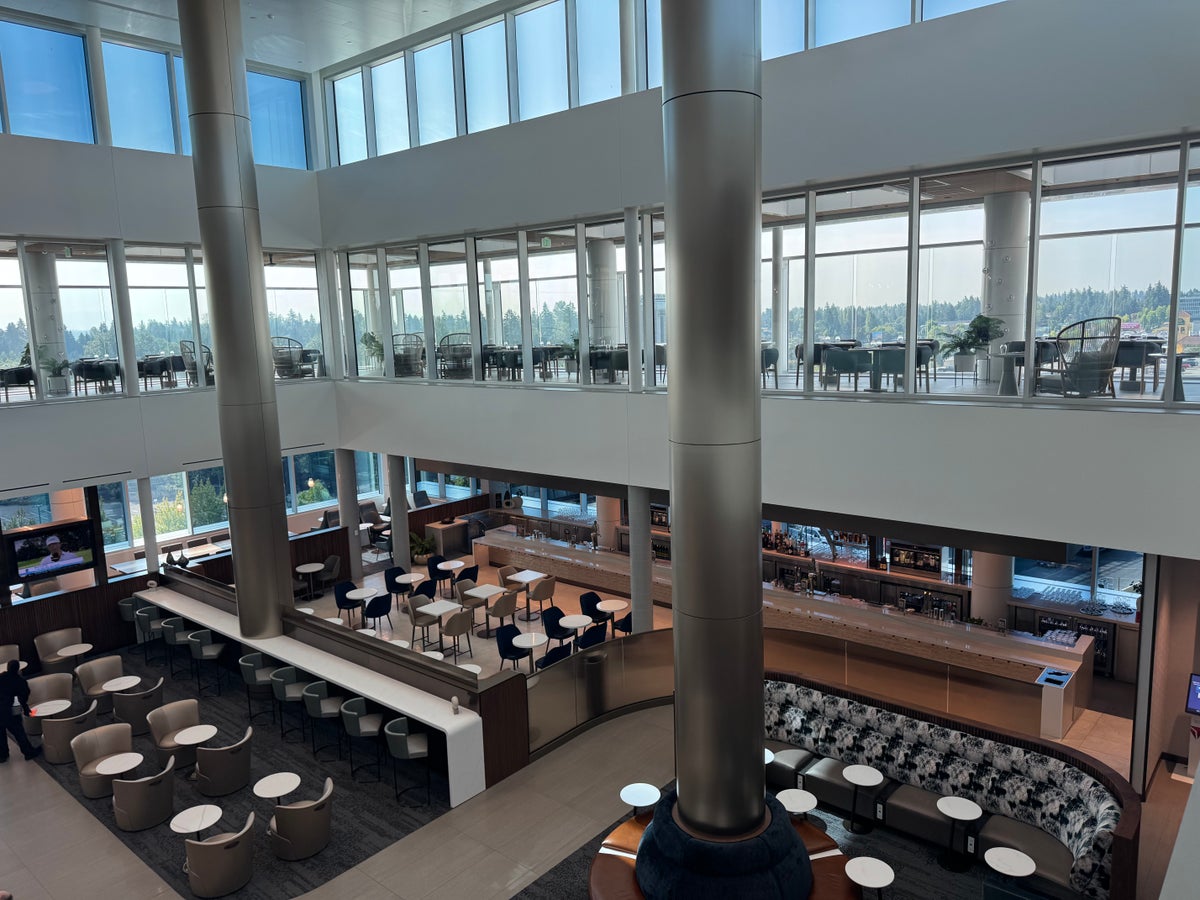 Delta One Lounge SEA Upper Floor