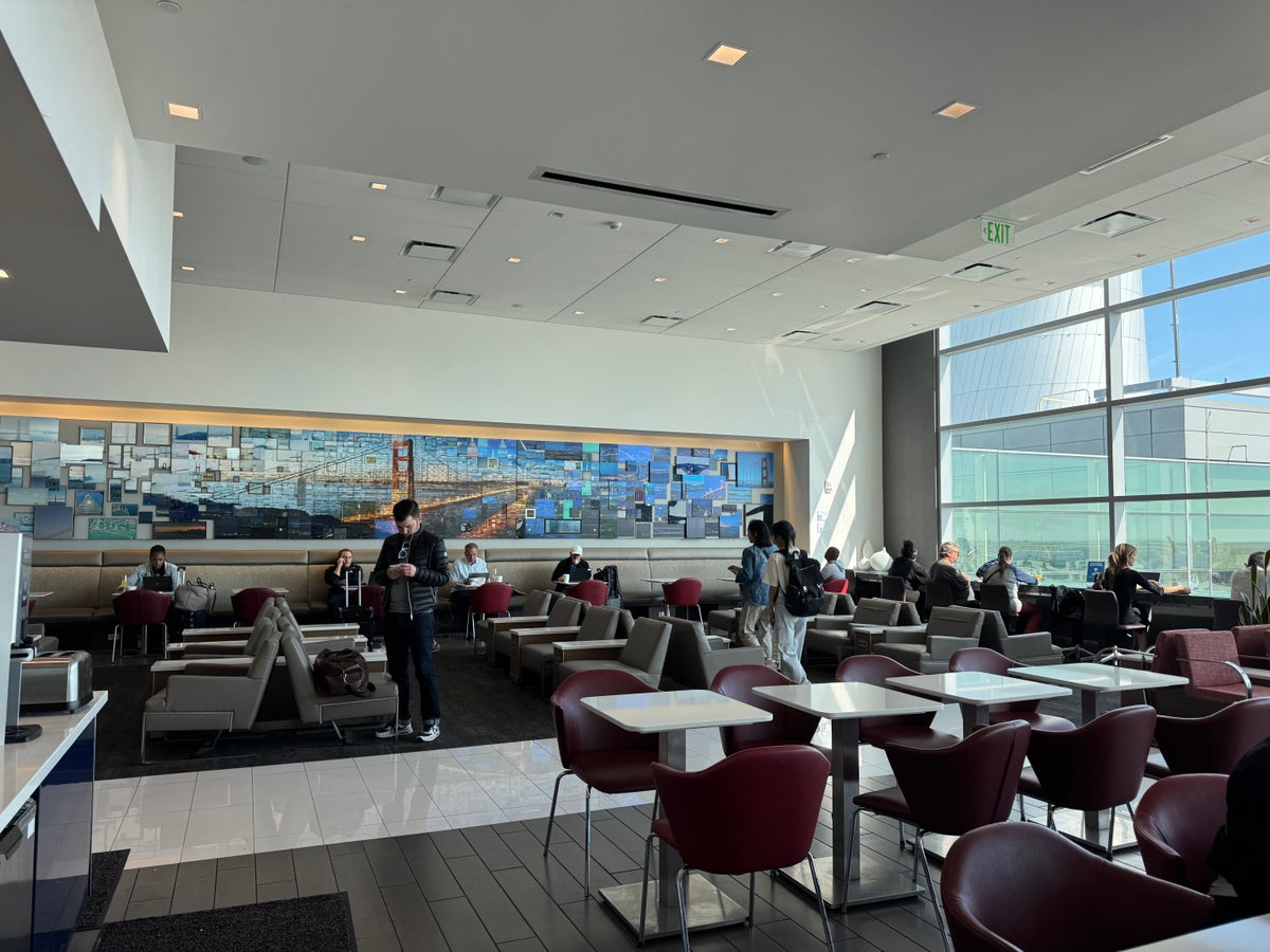 Delta Sky Club SFO Dining