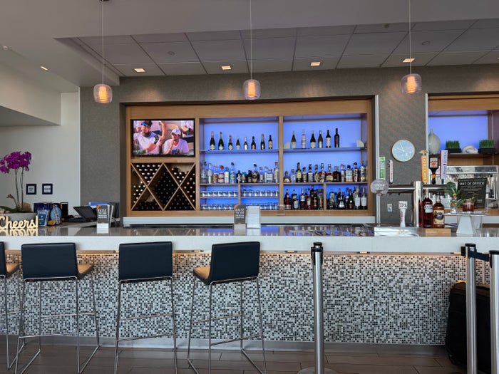 Delta Sky Club SFO Draft Beer