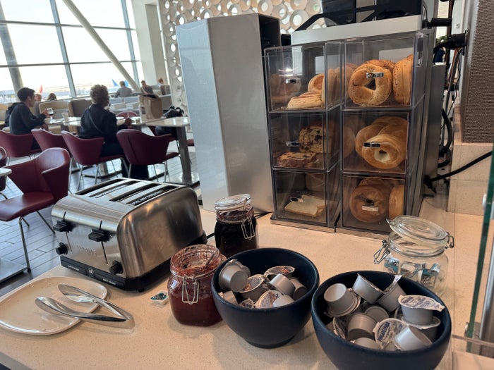 Delta Sky Club SFO Toaster