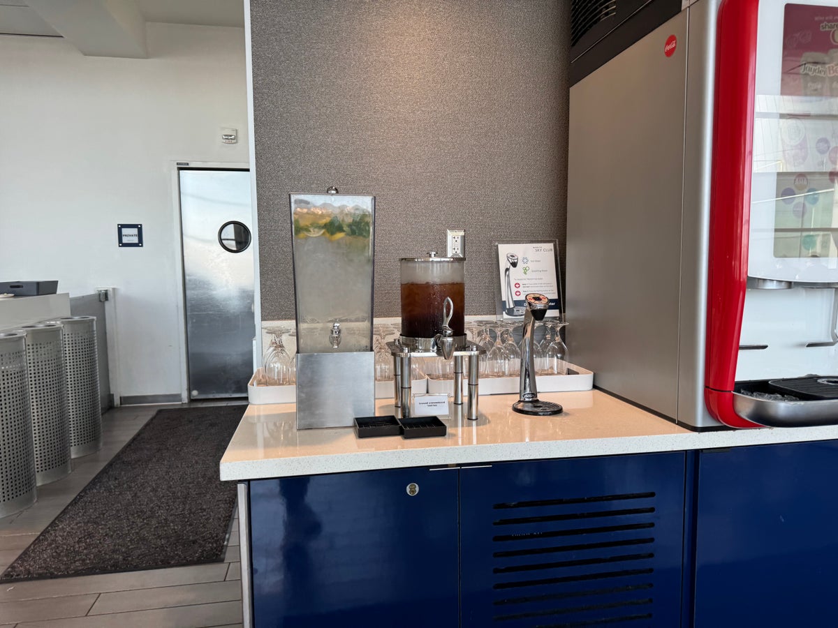 Delta Sky Club SFO Water Tea