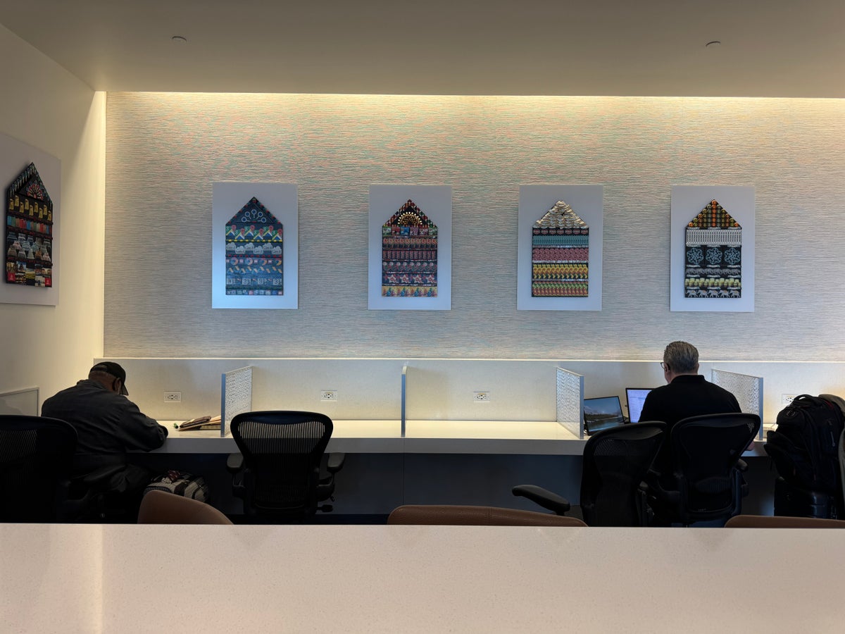 Delta Sky Club SFO Work Stations