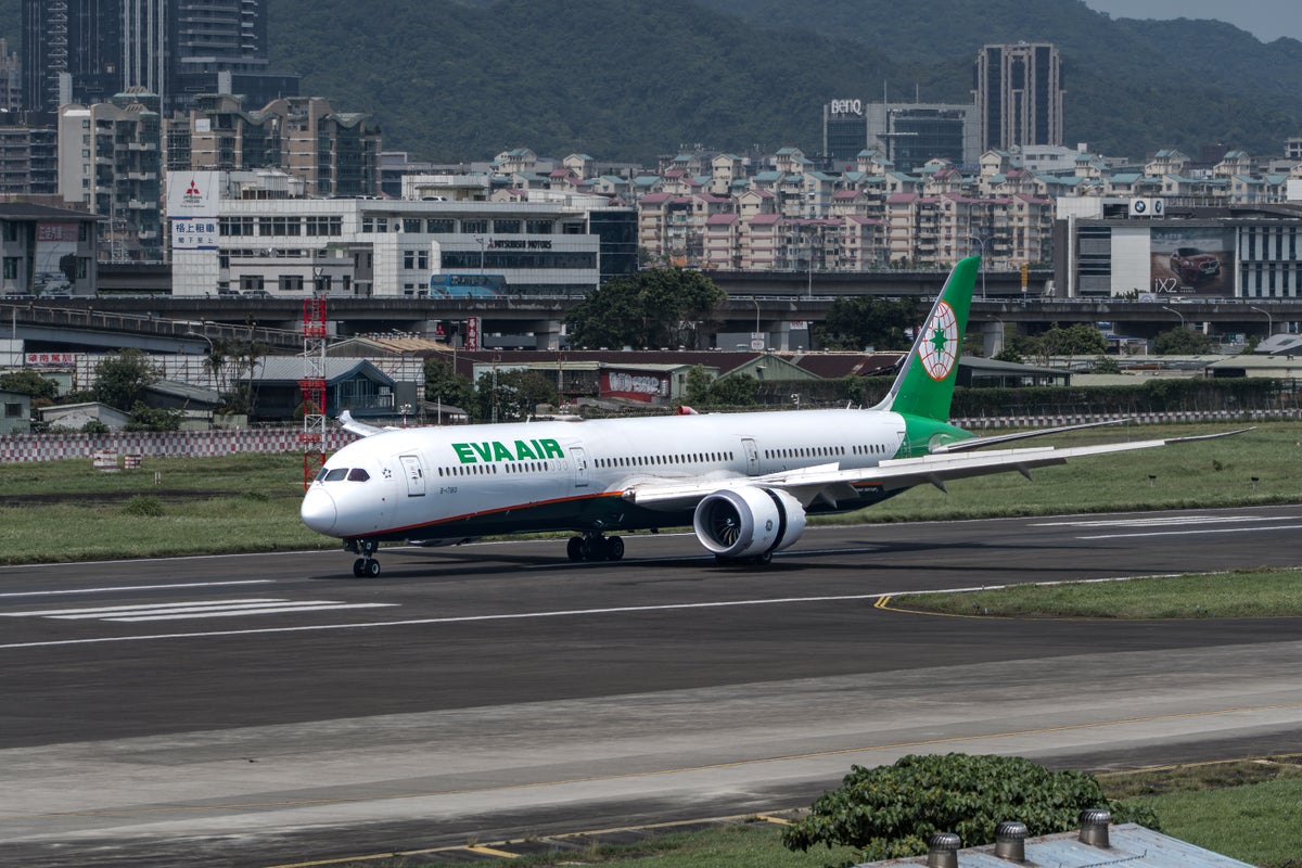 EVA Air Dreamliner TSA