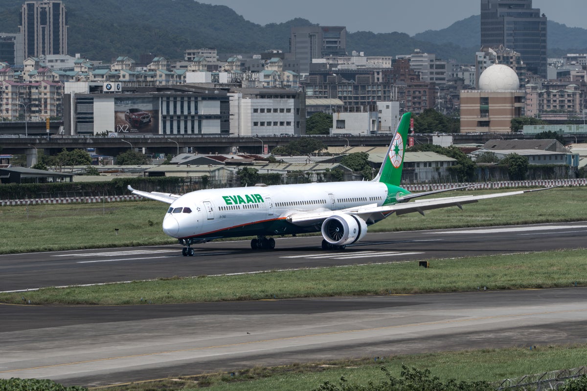 EVA Air TSA 787