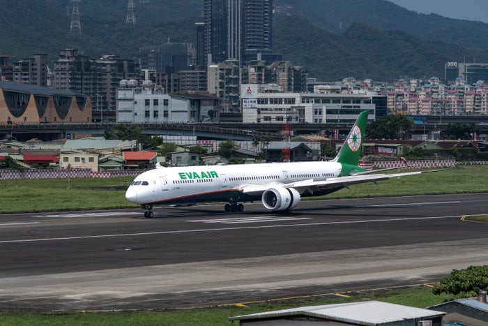 EVA Air Flying Hello Kitty Jet From Chicago [How To Book]