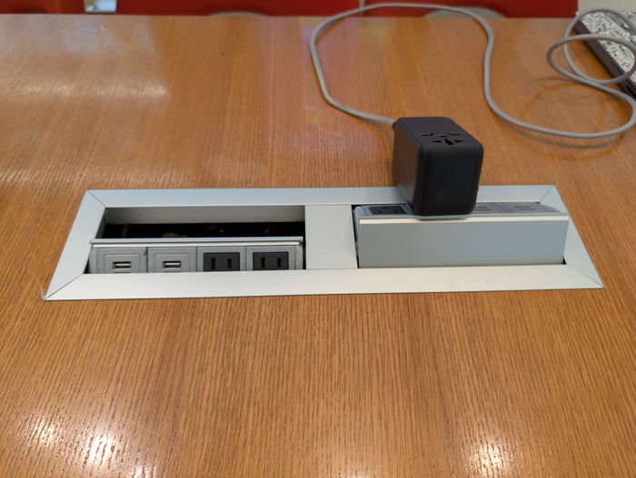Escape Lounge FLL table power strip